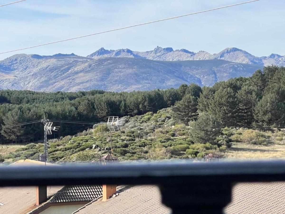 Appartamento La Nava De Gredos Acogedor Piso Con Vistas Navarredonda Esterno foto
