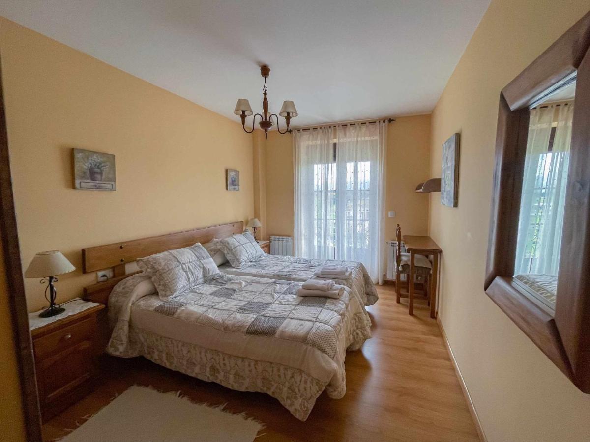 Appartamento La Nava De Gredos Acogedor Piso Con Vistas Navarredonda Esterno foto