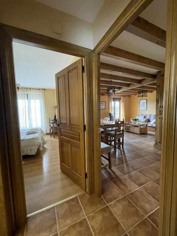 Appartamento La Nava De Gredos Acogedor Piso Con Vistas Navarredonda Esterno foto